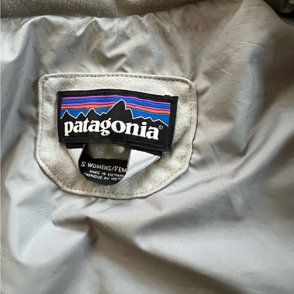 Patagonia Light Gray Jacket - Picture 2 of 4